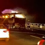 Φρίκη στη Σαουδική Αραβία: Λεωφορείο με προσκυνητές τυλίχθηκε στις φλόγες μετά από σύγκρουση με βυτιοφόρο – 45 νεκροί – Μόνο ένας επιζών