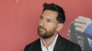 Δάκρυσε ο Μέσι σε βράβευσή του: «Ήθελα να περάσω ολόκληρη την καριέρα μου στην Μπαρτσελόνα»