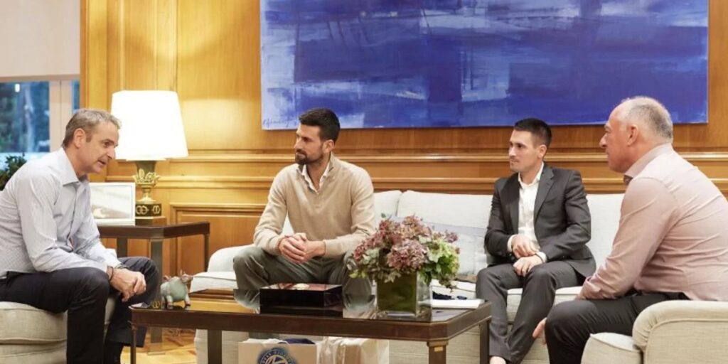 Στο Μέγαρο Μαξίμου ο Τζόκοβιτς – Μητσοτάκης: «Να ανεβάσουμε το ελληνικό τένις»