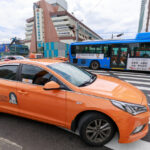 Νότια Κορέα: Οδηγός ταξί εξαπατούσε για χρόνια μεθυσμένους επιβάτες – Πώς τους εκβίαζε με ψεύτικο εμετό