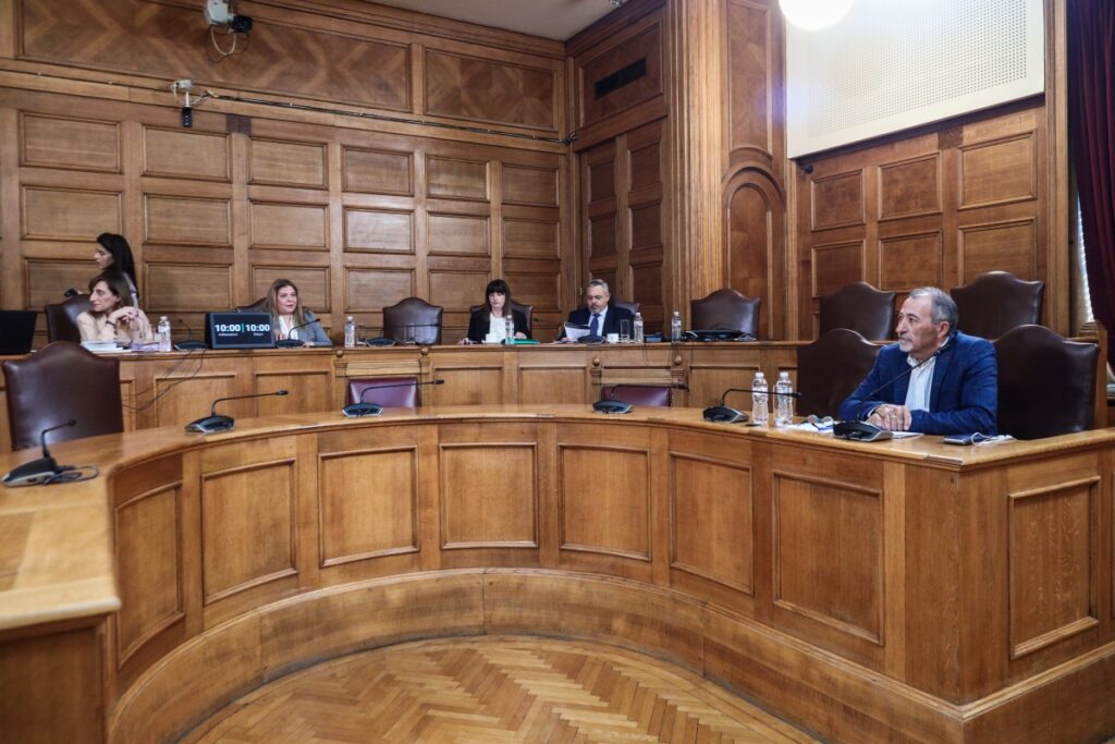 ΟΠΕΚΕΠΕ: Στον εισαγγελέα και στην Αρχή Ξεπλύματος στέλνει η ΝΔ τις καταθέσεις της «αγρότισσας με τη Ferrari» και του «Χασάπη»