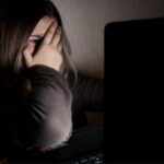 Κορωπί: Τι οδήγησε τον 22χρονο στο τρομακτικό τσάλεντζ με το μπέργκερ – Η Δρ. Θεοδώρα Παπαδοπούλου Χαμουζά αναλύει για το Eleftherostypos.gr τις ψυχολογικές διαστάσεις