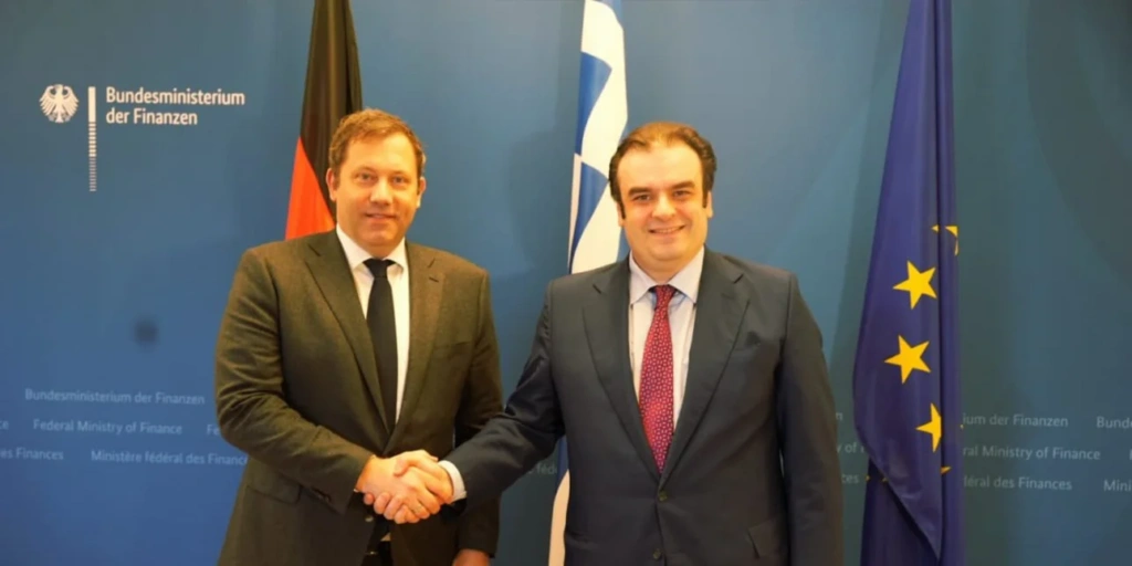 Πιερρακάκης από Βερολίνο: «Πλέον ερχόμαστε στη Γερμανία για να μιλήσουμε για τα δικά μας διδάγματα»