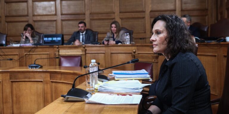 Εξεταστική ΟΠΕΚΕΠΕ: Αποστάσεις από Τυχεροπούλου και ερωτήματα για τον ρόλο του Μόσχου Κορασίδη από τ