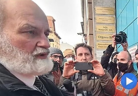 Ουγγαρία: Δίωξη στον πάστορα Γκάμπορ Ιβάνι, σφοδρού επικριτή του Βίκτορ Όρμπαν