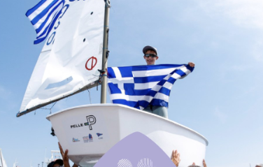 Ιστορική διάκριση για τον 13χρονο Νικόλαο Παππά: Κορυφαίος νέος αθλητής ιστιοπλοΐας του κόσμου για το 2025