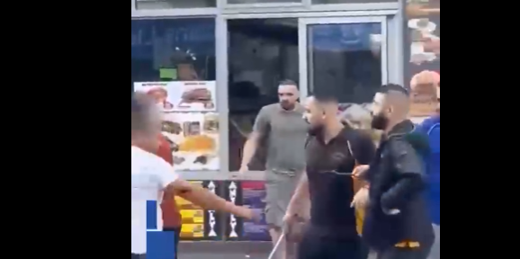 Άγριος καβγάς με σούβλες κεμπάπ στην Ουαλία μεταξύ Τούρκων οικογενειών [βίντεο]
