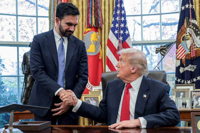 Η αμήχανη ερώτηση στον Μαμντάνι – Toν ρώτησαν αν επιμένει στον όρο «φασίστας» για τον Τραμπ – Τι απάντησε ο πρόεδρος [βίντεο]