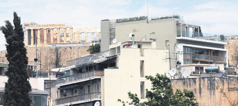 Πόσα χρόνια χρειάζονται για να γκρεμιστούν 3 όροφοι;