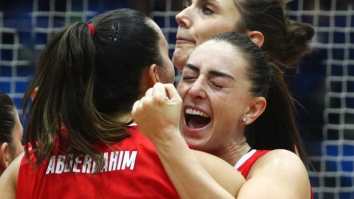Ιστορική πρόκριση του Ολυμπιακού στους ομίλους του Champions League γυναικών