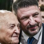 Δύσκολες ώρες για τον Νίκο Χαρδαλιά: Πέθανε ο πατέρας του – «Αφήνεις πίσω σου ένα φως που στο ορκίζομαι δεν θα σβήσει ποτέ»