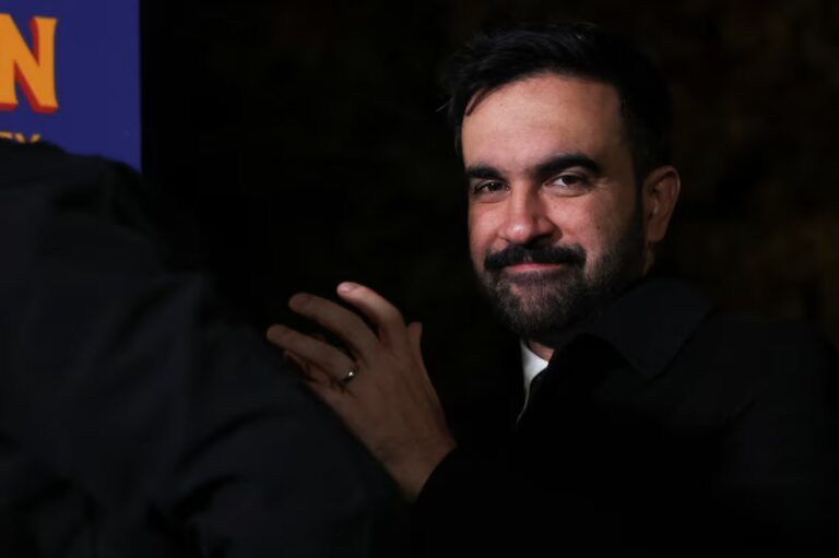 Νέα Υόρκη: Ο νέος δήμαρχος Ζοχράν Μαμντάνι δηλώνει έτοιμος να μιλήσει με τον Τραμπ – Αλλά και να συγκρουστεί αν χρειαστεί