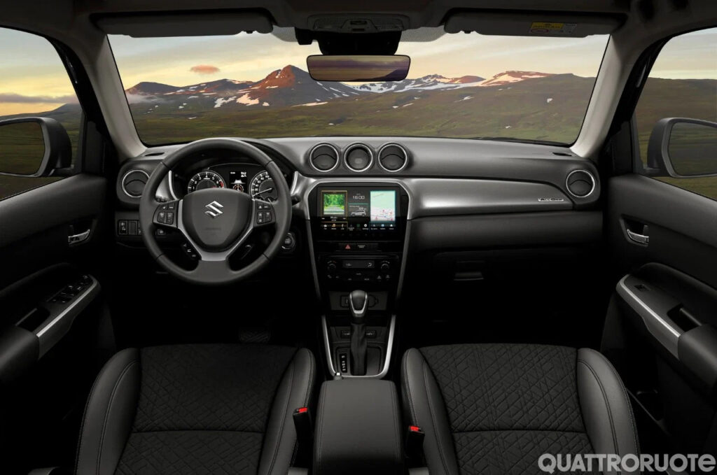Το φθηνότερο SUV της Suzuki στην Ελλάδα είναι υβριδικό – Ξεκινά από 20.580 ευρώ