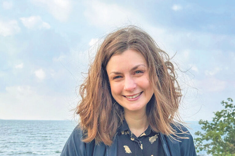 Iida Turpeinen – «Εμβια όντα»: Οι πληγές της φύσης είναι σημάδια των ανθρώπων