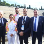 Η Ολυμπιακή Φλόγα παραδίδεται στην Ιταλία – Ποιοι παραβρέθηκαν στην τελετή παράδοσης [εικόνες]