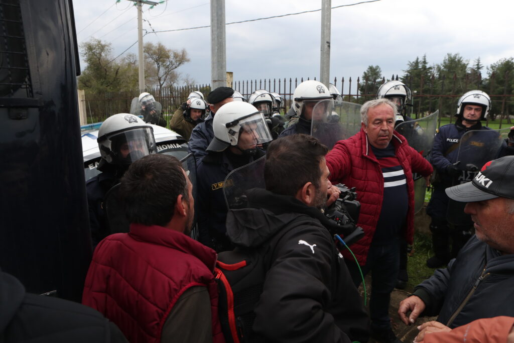 Αγροτικές κινητοποιήσεις: Στα Πράσινα Φανάρια οι αγρότες της ανατολικής Θεσσαλονίκης – Σύγκρου