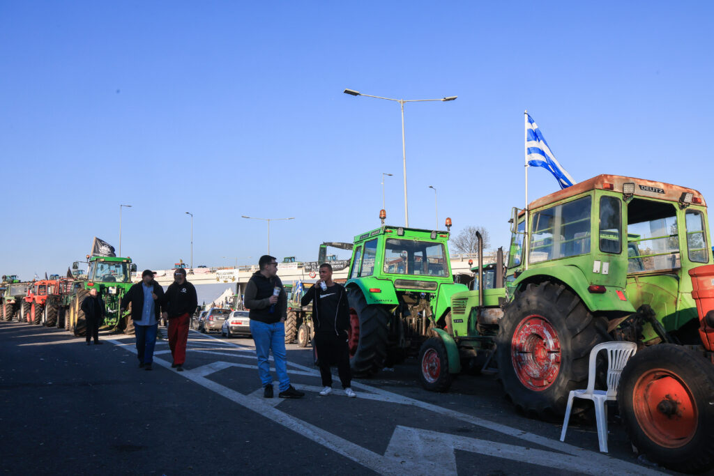 Λαμία: Συνεχίζουν τις κινητοποιήσεις τους οι αγρότες