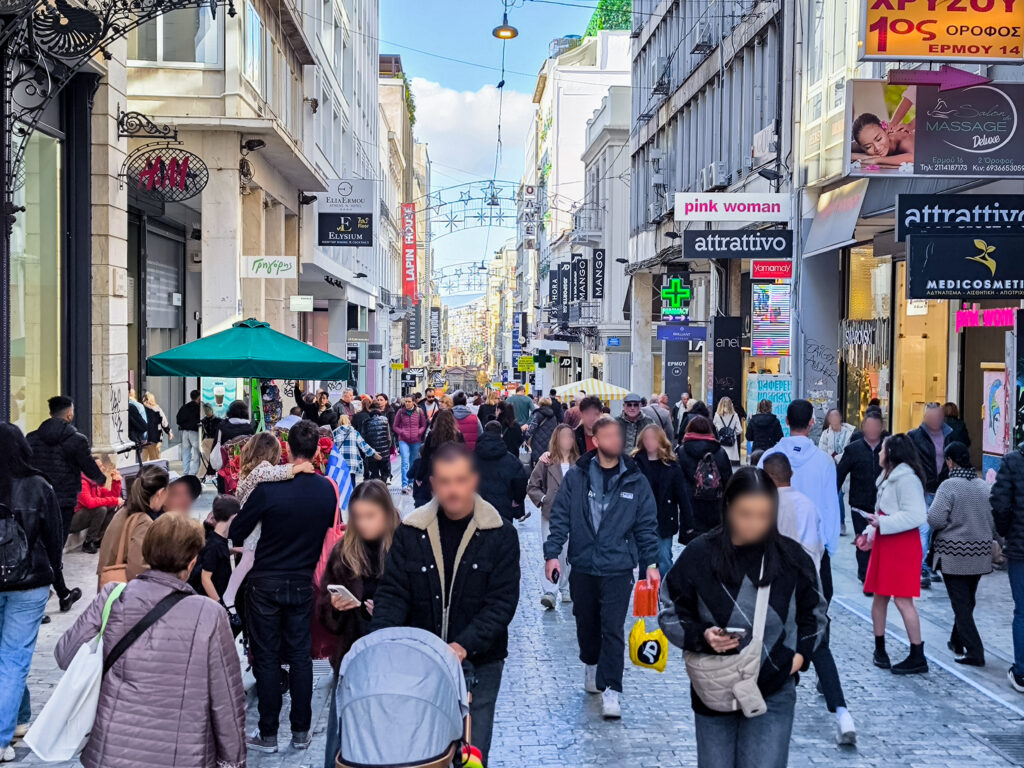 Εορταστικό ωράριο: Ανοιχτά σήμερα (27/12) και αύριο (28/12) τα καταστήματα – Πώς θα λειτουργήσ