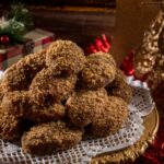 Σπιτικά μελομακάρονα – Τρεις συνταγές για πεντανόστιμο αποτέλεσμα