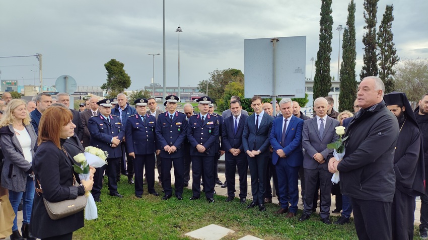 Γιώργος Λυγγερίδης: Συγκλόνισαν οι γονείς του στο μνημόσυνο – μήνυμα κατά της οπαδικής βίας