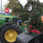 Θεσσαλονίκη: Αγρότες έκλεισαν την Εγνατία οδό και στα δύο ρεύματα στο Δερβένι [Βίντεο]