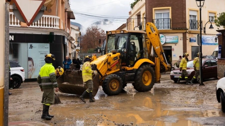 Καταρρακτώδεις βροχές και πλημμύρες σαρώνουν τη Μάλαγα