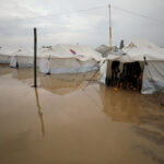 Γάζα: Οι Παλαιστίνιοι παλεύουν για στέγη μες τον χειμώνα