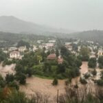 Κακοκαιρία «Byron»: Σκηνές αποκάλυψης στο Γύθειο – Πλημμύρισαν σπίτια στο χωριό Πλάτανος – Τι λέει ο Δήμος στο EleftherosTypos.gr