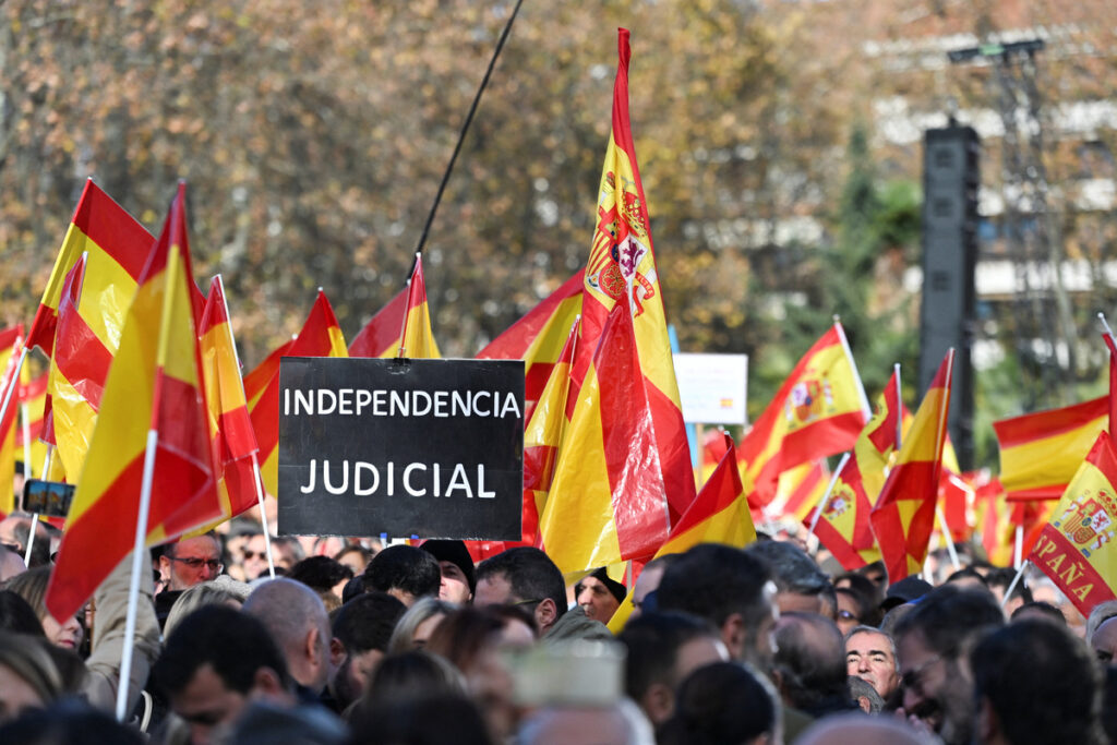 Ισπανία: Πρώην συνεργάτης του πρωθυπουργού παραπέμπεται σε δίκη για διαφθορά