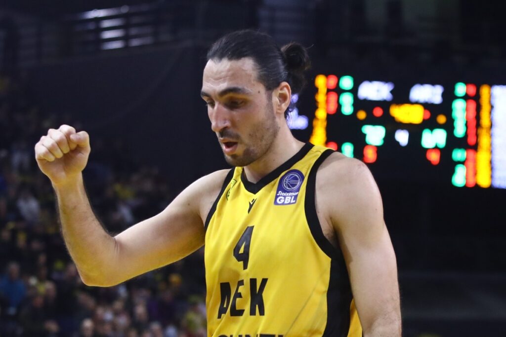 Basket League: Μεγάλη νίκη με 82-76 της ΑΕΚ επί του Άρη με φοβερό Κατσίβελη