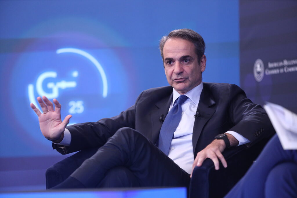 Μητσοτάκης για Τσίπρα: Εσείς θα μπαίνατε σε ένα καράβι που ο καπετάνιος το έστειλε μια φορά στα βράχ