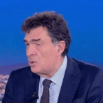 Αλέξης Παπαχελάς: Μιλάει ανοιχτά για τη μάχη με τον καρκίνο του προστάτη – «Η ενημέρωση είναι το αντίδοτο για τον φόβο»