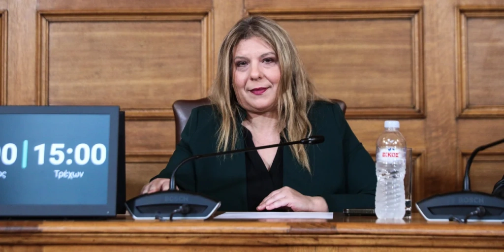 Συρεγγέλα στον ΕΤ: «Κανένας απροστάτευτος απέναντι στην κρίση»