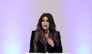 Νταβός: Εξάρχου και Κράτσιος συζητούν αμερικανικό LNG και γεωπολιτική – Παρούσα η πρέσβης Γκιλφόιλ