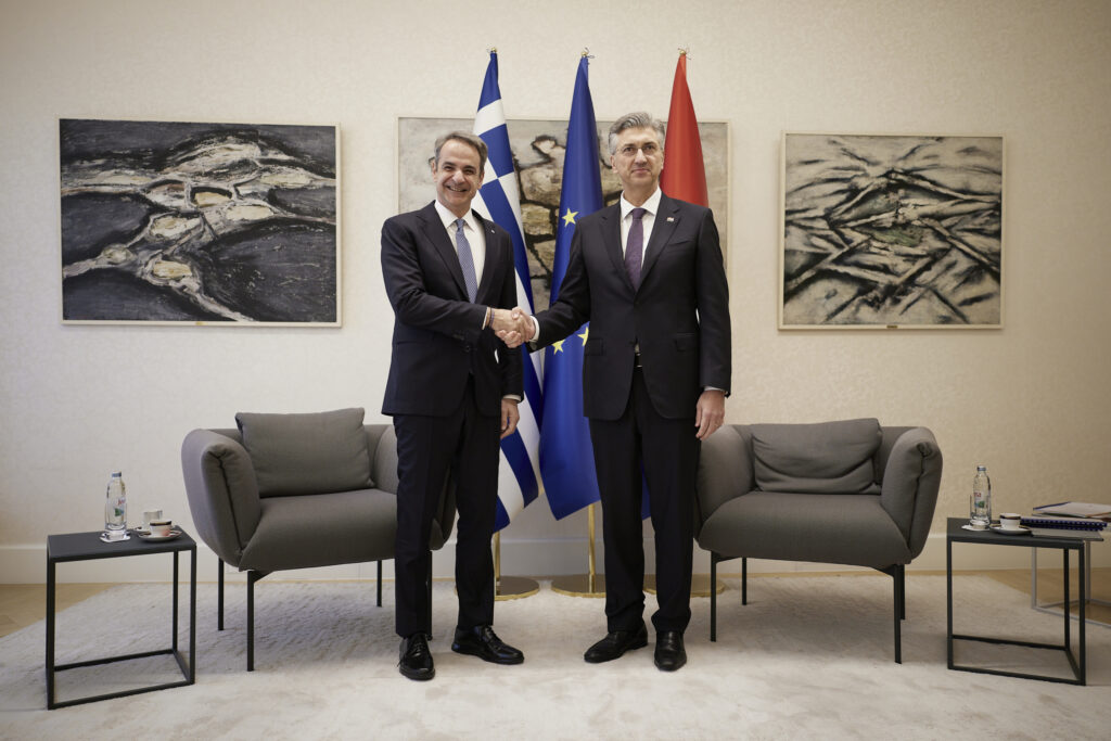 Συνάντηση Μητσοτάκη – Πλένκοβιτς στο Ζάγκρεμπ: Στο επίκεντρο διμερή και ευρωπαϊκά θέματα