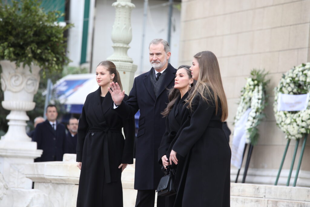 Βασιλικό ζεύγος Ισπανίας: Συγκλονισμένος ο Βασιλιάς Φελίπε από το σιδηροδρομικό δυστύχημα – Προτεραιότητα η βοήθεια στους τραυματίες