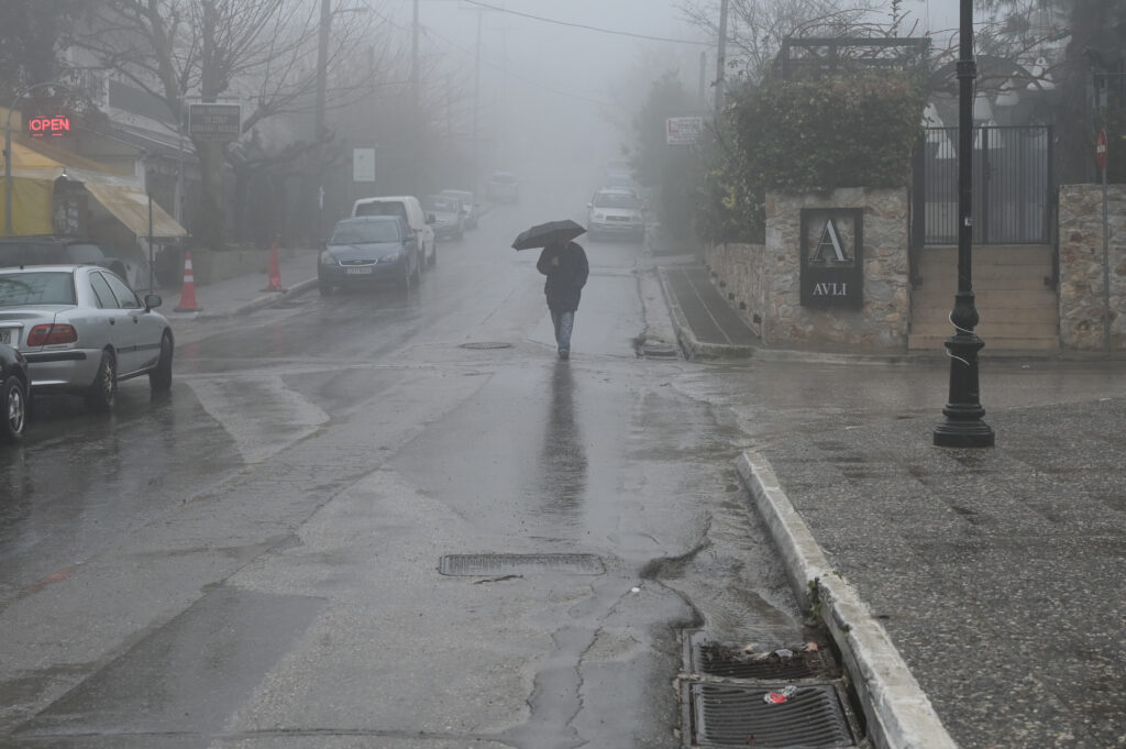 Προειδοποίηση–σοκ από Τσατραφύλλια για την κακοκαιρία: «Σε λίγες ώρες η Αττική θα δεχτεί βροχή δύο μηνών»