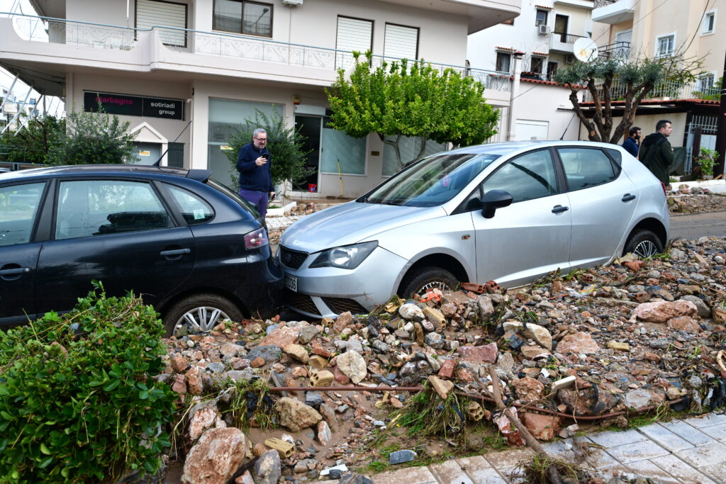Σε κατάσταση Έκτακτης Ανάγκης Πολιτικής Προστασίας ο Δήμος Βάρης-Βούλας-Βουλιαγμένης λόγω της κακοκα