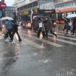 «Άνοιξαν οι ουρανοί» στην Αττική – Bροχές, καταιγίδες και πιθανώς χαλαζοπτώσεις από την κακοκαιρία Kristin