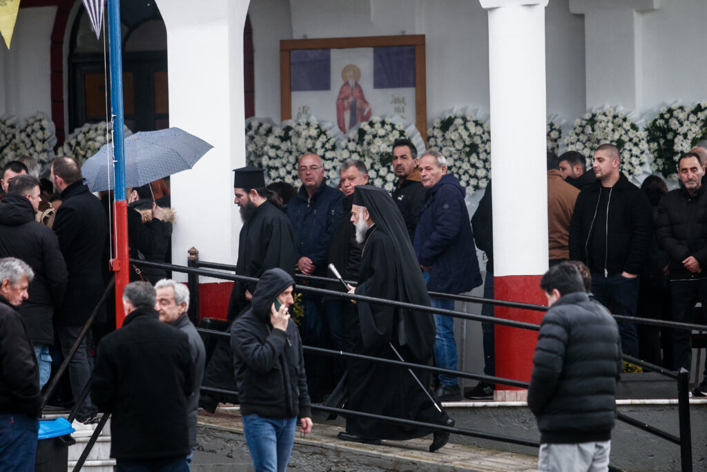 Τραγωδία στο εργοστάσιο Βιολάντα: Θρήνος και οδύνη στις κηδείες των τριών γυναικών – Τραγικές 