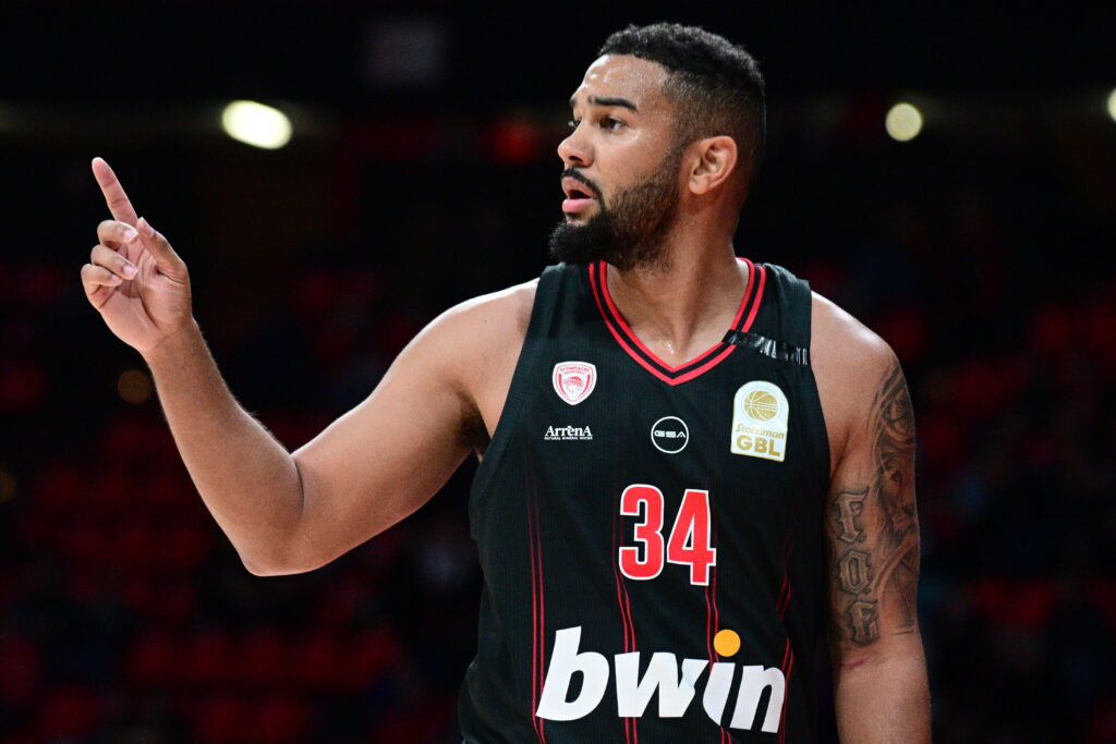 Ολυμπιακός – Περιστέρι 94-71: Κορυφαίος ο Πίτερς – Οι ερυθρόλευκοι διατήρησαν τον απόλυτο έλεγ
