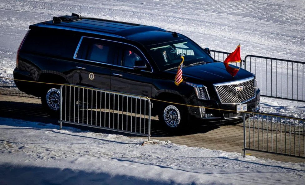 Το νέο «θηρίο» του Τραμπ: Τα SUV Cadillac που θα τον συνοδεύουν στον Λευκό Οίκο