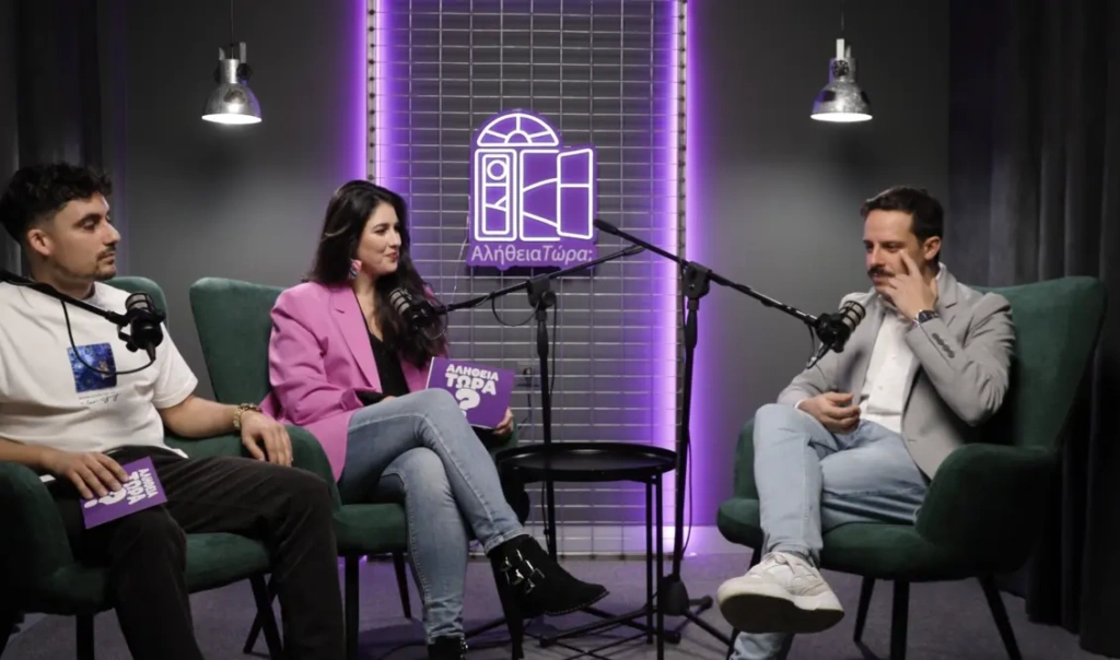 Δημήτρης Μακαλιάς: Μιλά για το cancel culture, τον ρόλο του ως πατέρας και την απώλεια του αδερφού του