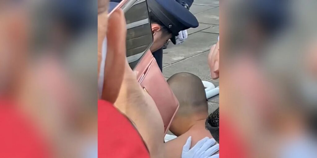 Ιαπωνία: Νεαρός γδύθηκε μπροστά στον αυτοκράτορα κατά τον πρωτοχρονιάτικο χαιρετισμό