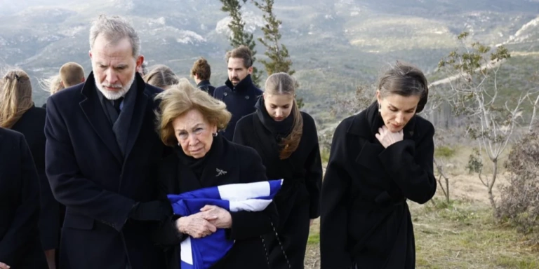Πριγκίπισσα Ειρήνη: Όσα έγιναν στο τελευταίο αντίο – Η κηδεία, η ταφή σε κλειστό κύκλο, τα ανίψια της και η θλιμμένη βασίλισσα Σοφία