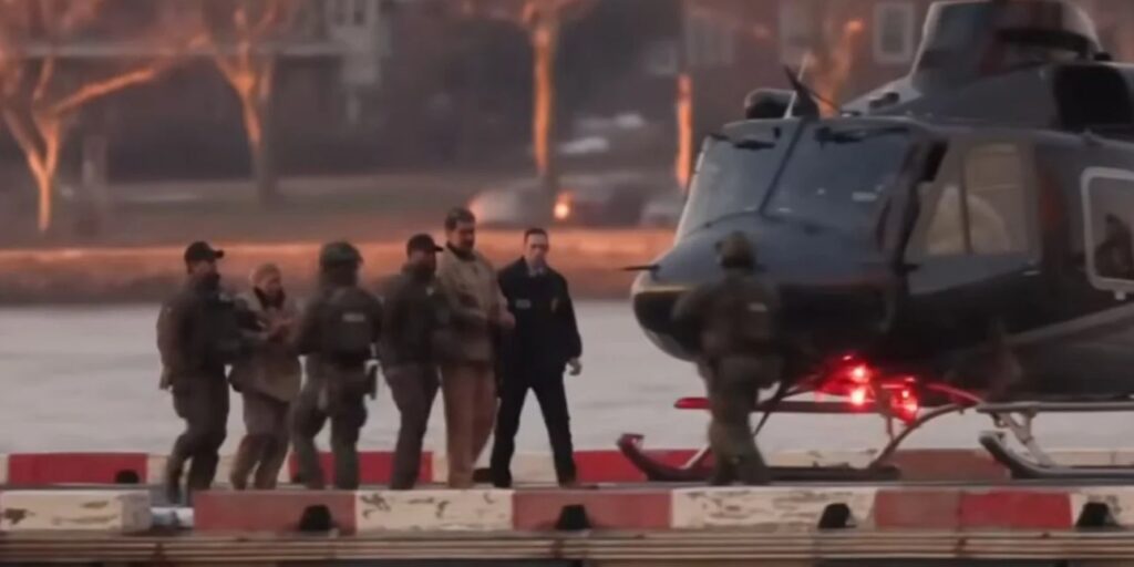 Νικολάς Μαδούρο: Με ελικόπτερο και φορώντας φόρμα στο δικαστήριο [LIVE εικόνα]