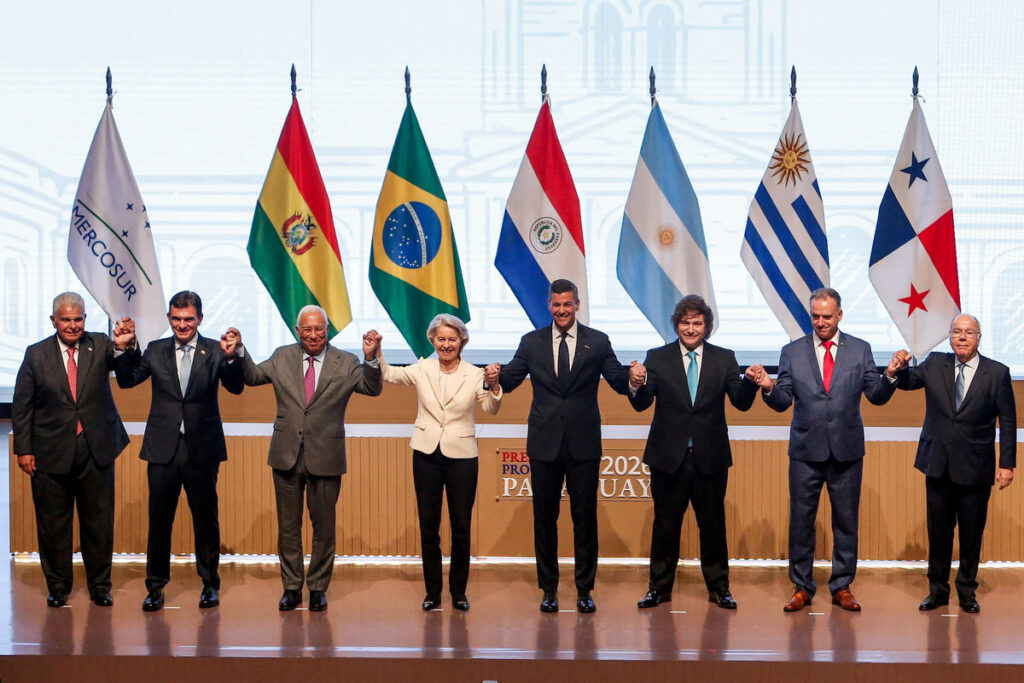 ΕΕ και Mercosur υπέγραψαν τη συμφωνία ελεύθερου εμπορίου μετά από 25 χρόνια διαπραγματεύσεων