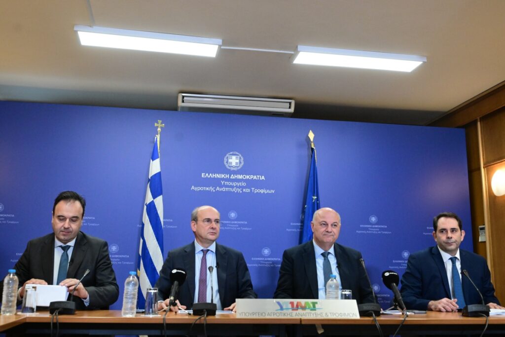 LIVE οι ανακοινώσεις από την Κυβέρνηση των μέτρων στήριξης για τους αγρότες – Στα 8,5 λεπτά/kW