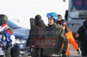 Ο Κυριάκος Μητσοτάκης βρέθηκε στο Χιονοδρομικό Κέντρο Καλαβρύτων [εικόνες]