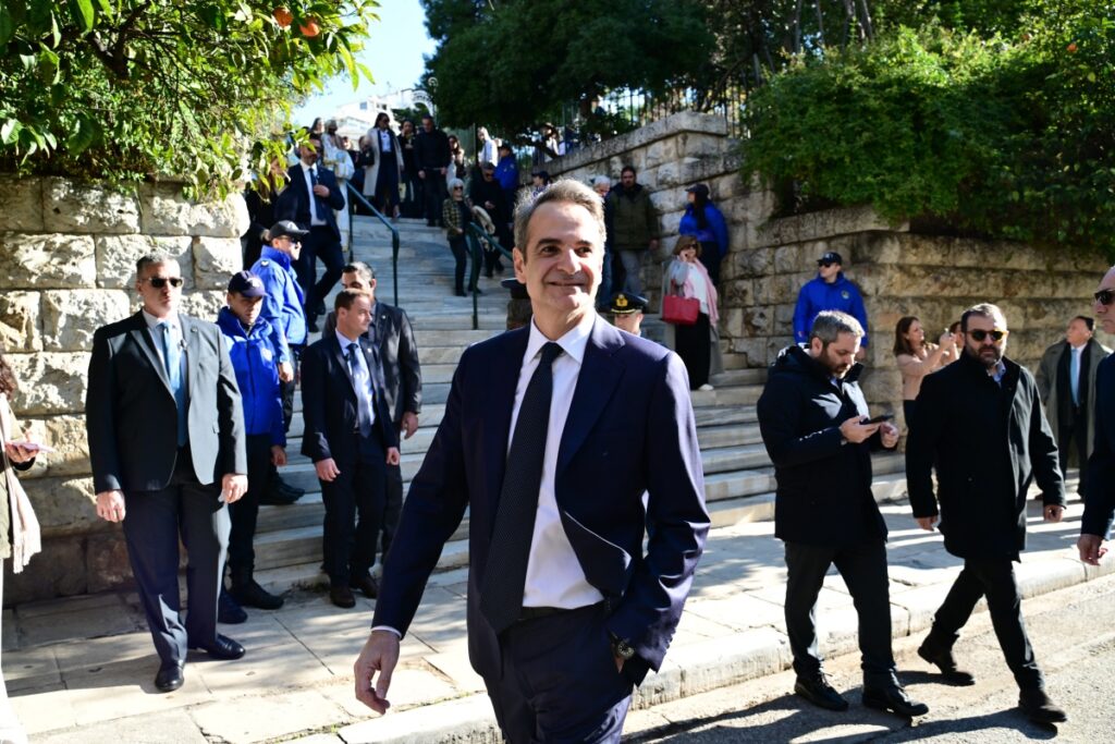 Μητσοτάκης: Τα Θεοφάνεια μας δίνουν δύναμη να μένουμε σταθεροί στην πορεία μας σ’ ένα κόσμο αβ